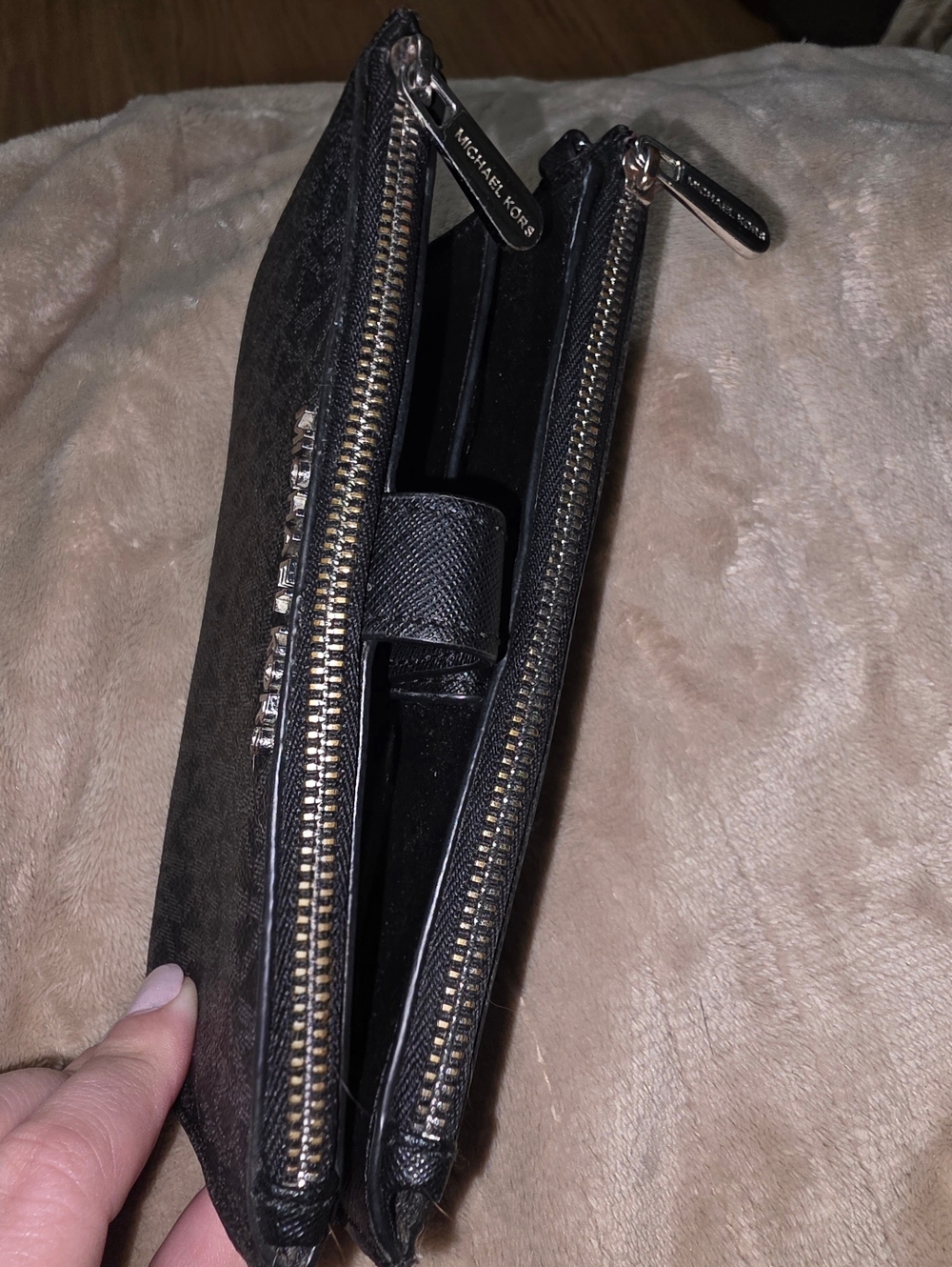 Michael Kors Black Signature Zip Wallet